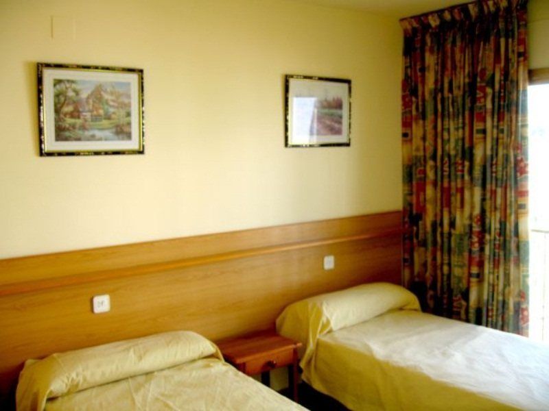 Rentalmar Pins Marina Cambrils Ngoại thất bức ảnh