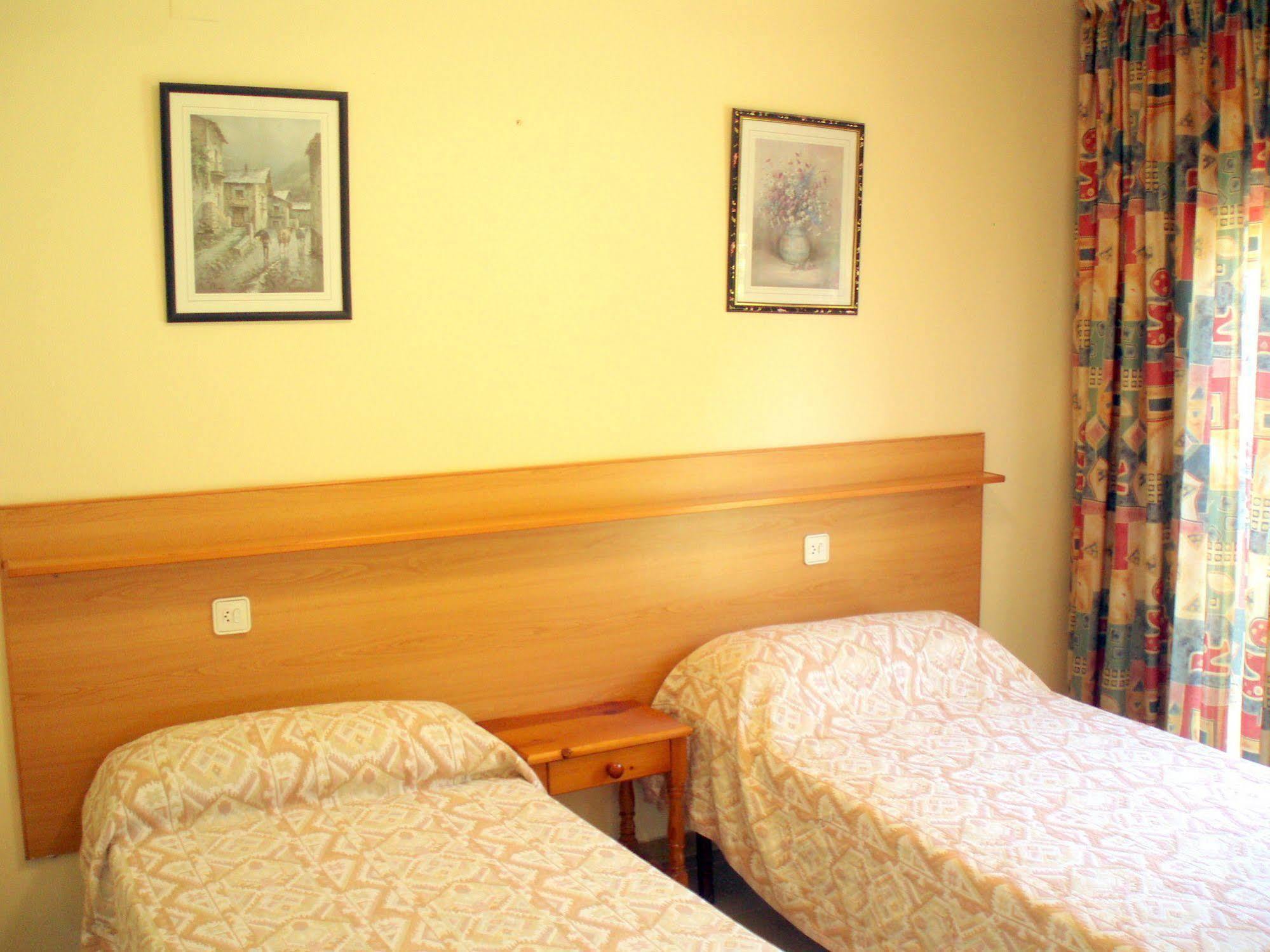 Rentalmar Pins Marina Cambrils Ngoại thất bức ảnh