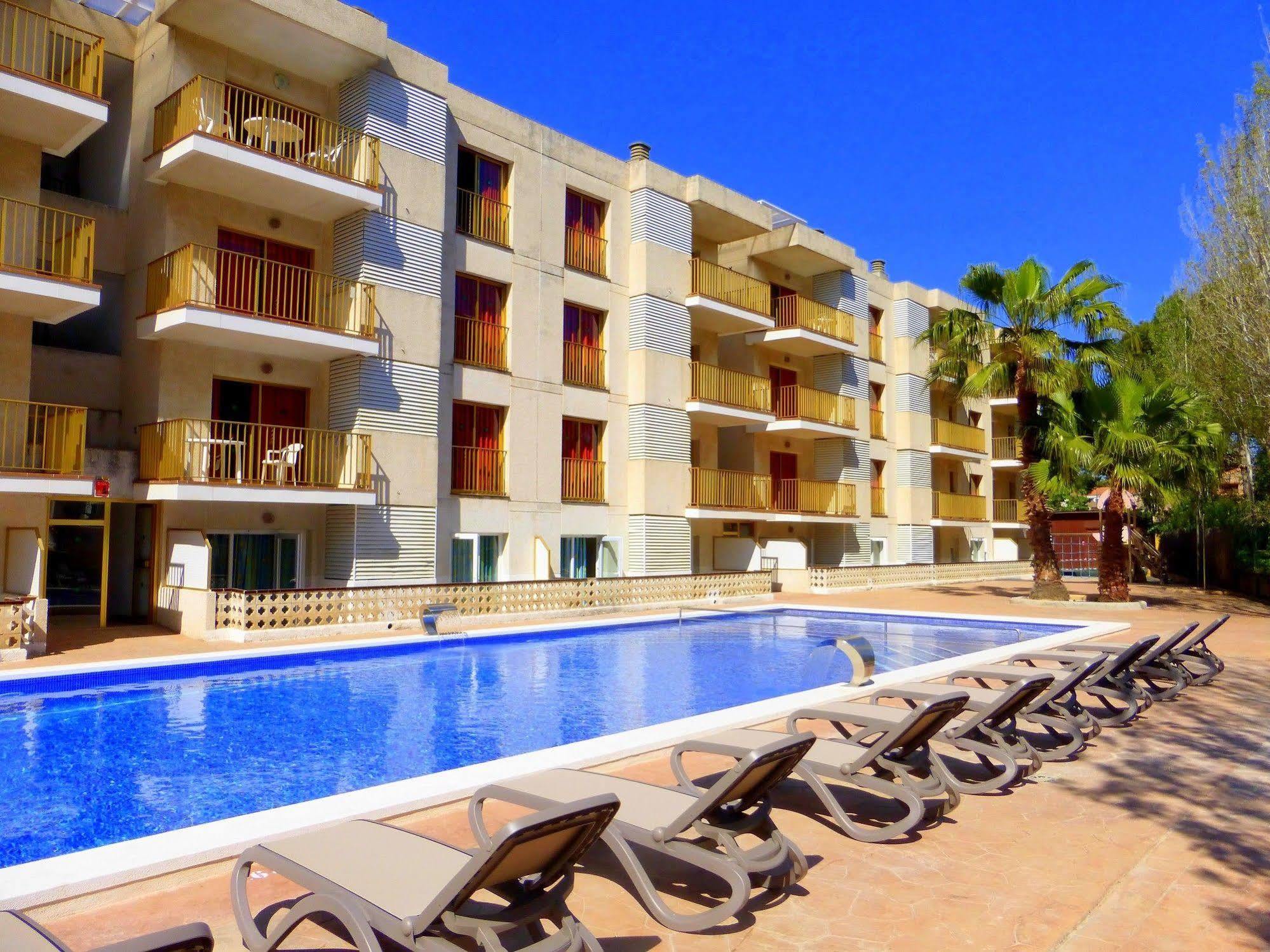 Rentalmar Pins Marina Cambrils Ngoại thất bức ảnh